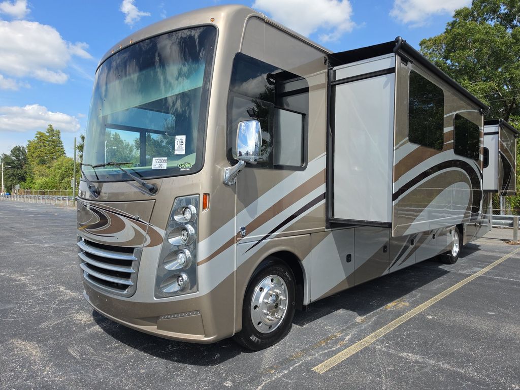2019 Thor F53 Motorhome photo