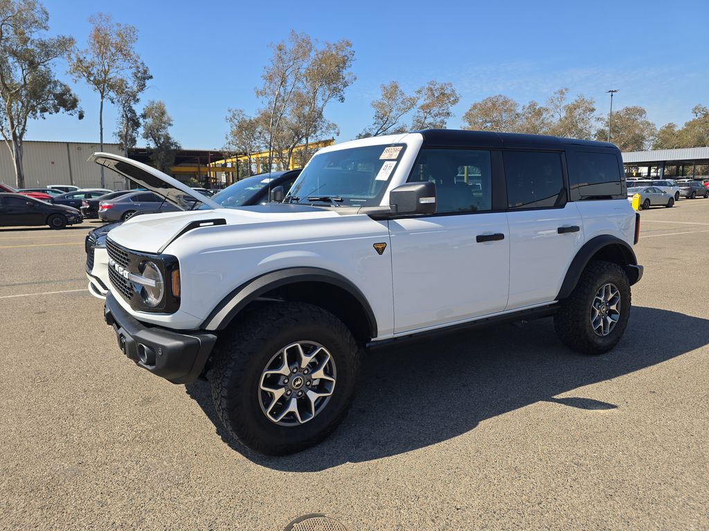 2025 Ford Bronco Badlands photo