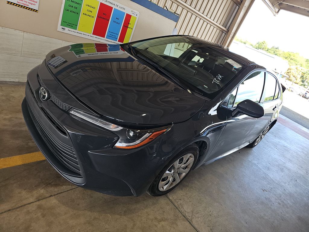 2025 Toyota Corolla LE photo