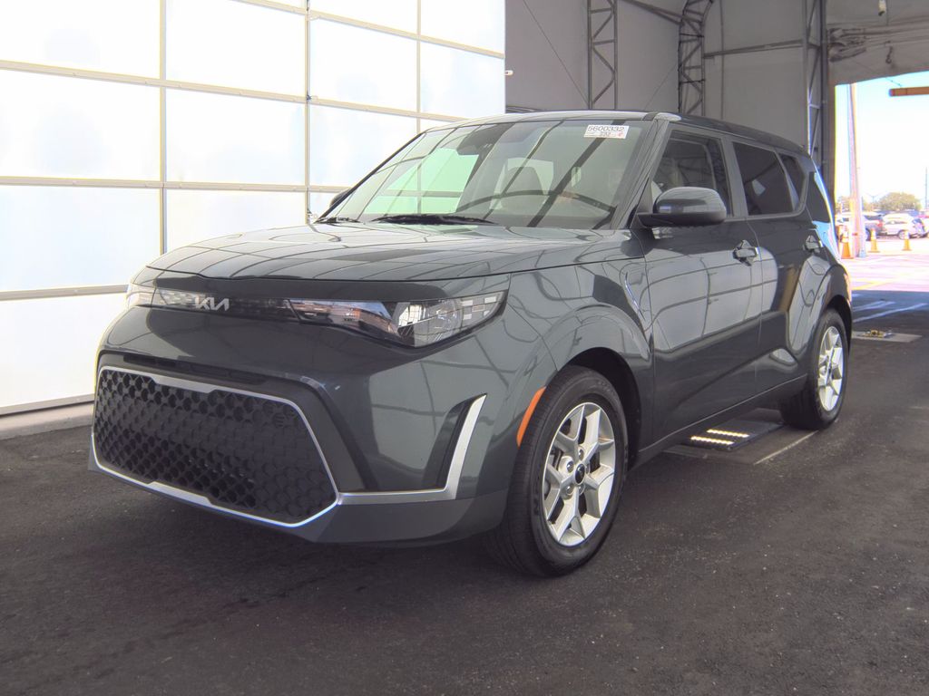 2025 Kia Soul LX photo