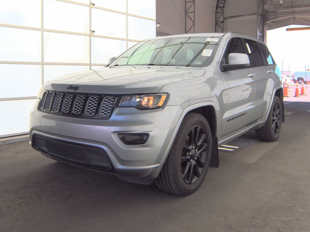 2018 Jeep Grand Cherokee Altitude photo