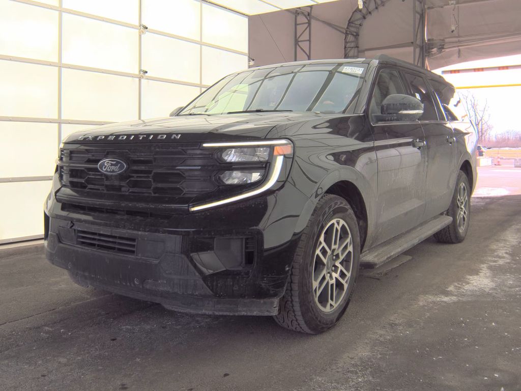 2025 Ford Expedition MAX Active photo
