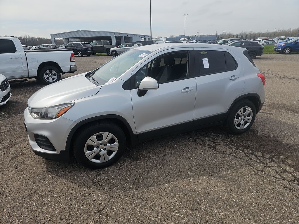 2017 Chevrolet Trax LS photo