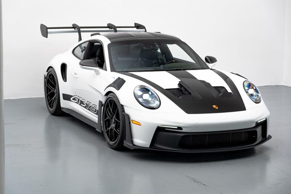 2025 Porsche 911 GT3 RS photo