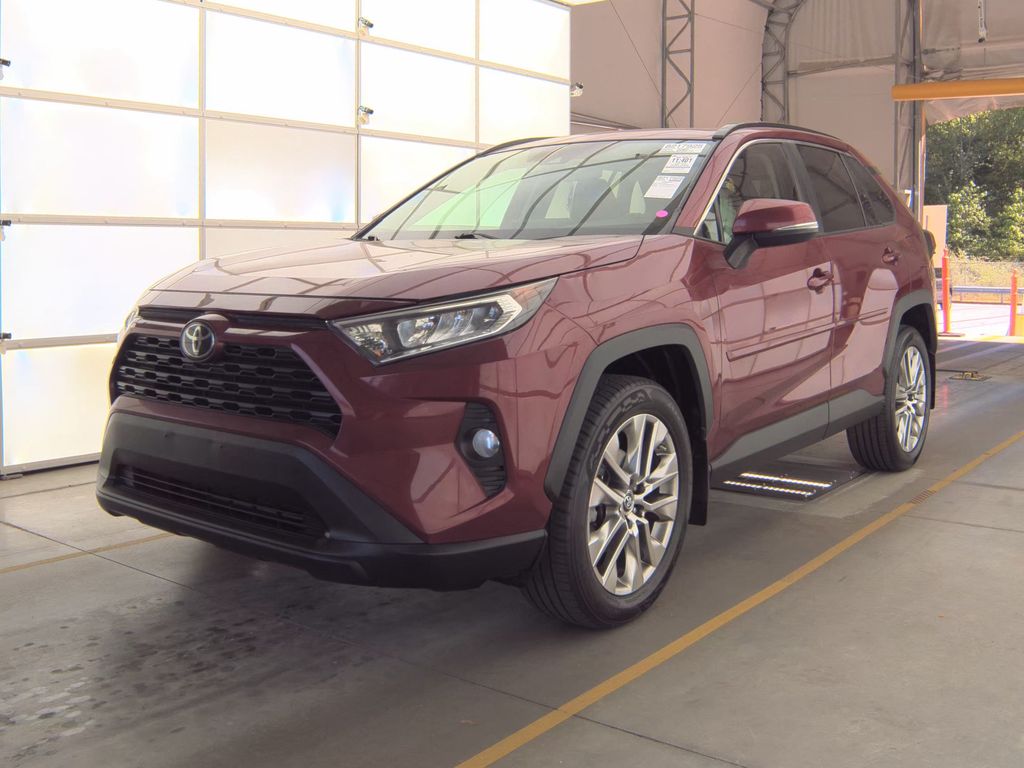 2019 Toyota RAV4 XLE Premiu photo