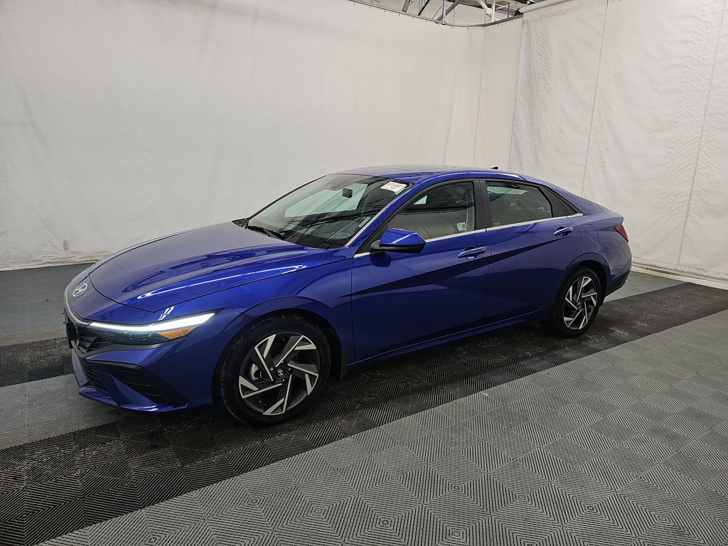 2025 Hyundai Elantra SEL Conven photo
