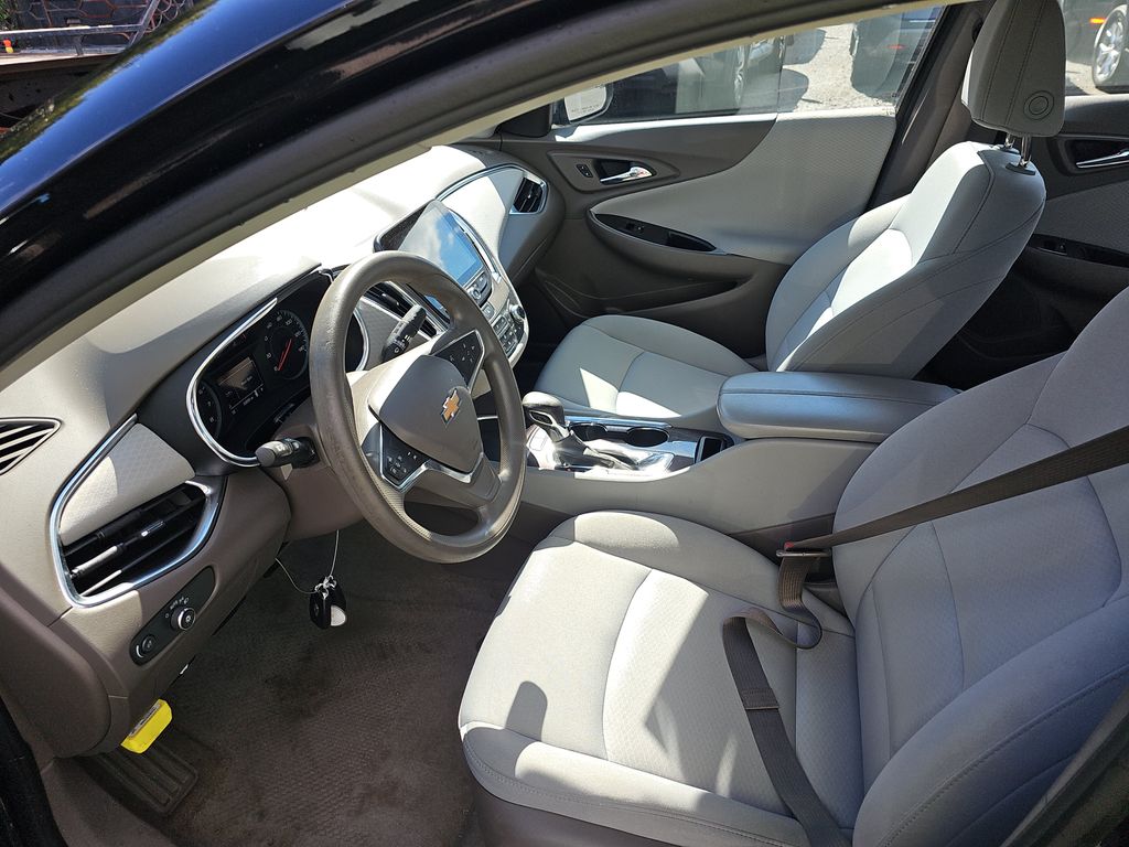 2021 Chevrolet Malibu LT photo