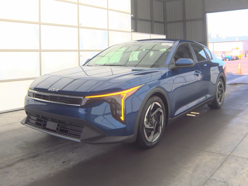 2025 Kia K4 EX photo