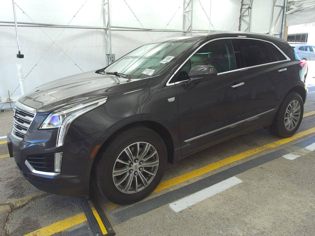 2017 Cadillac XT5 Luxury AWD photo