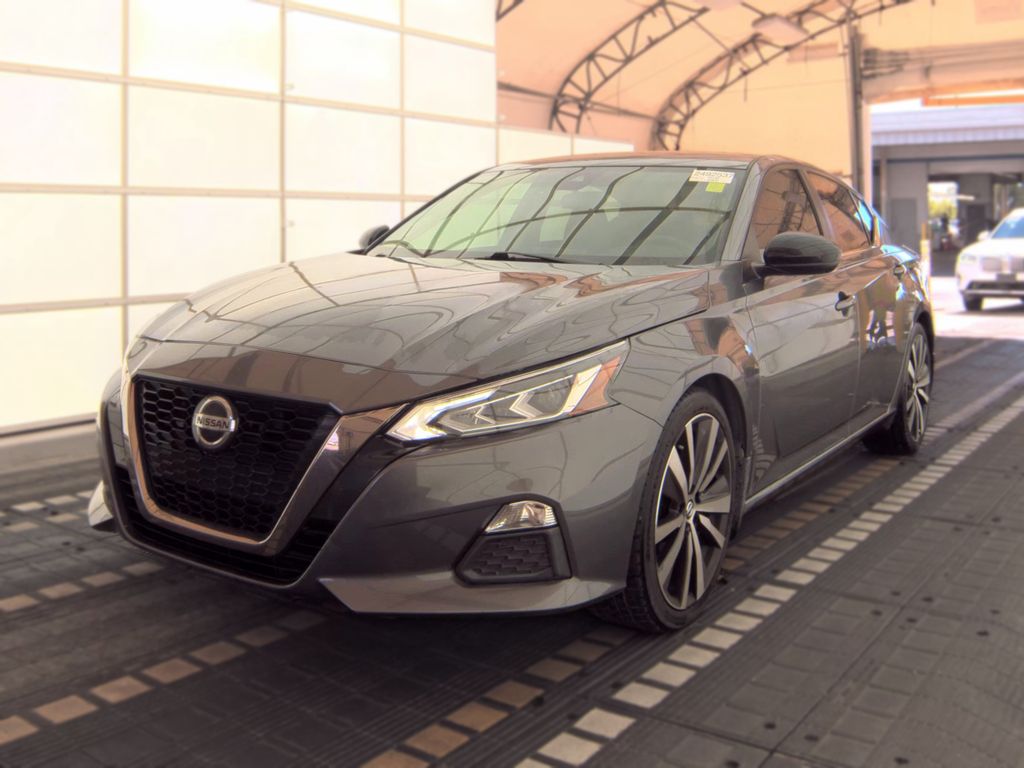 2021 Nissan Altima 2.5 SR photo