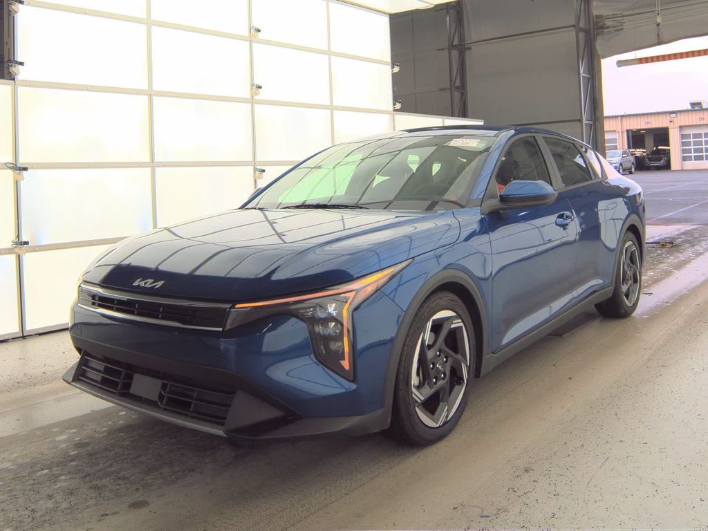 2025 Kia K4 EX photo