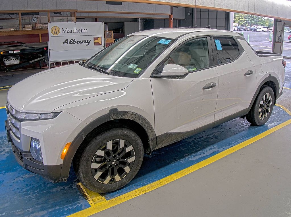 2025 Hyundai Santa Cruz SE photo