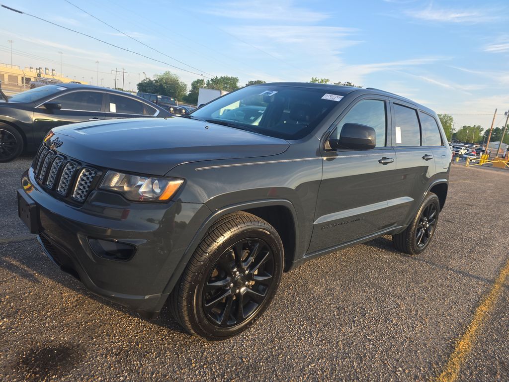 2017 Jeep Grand Cherokee Altitude photo