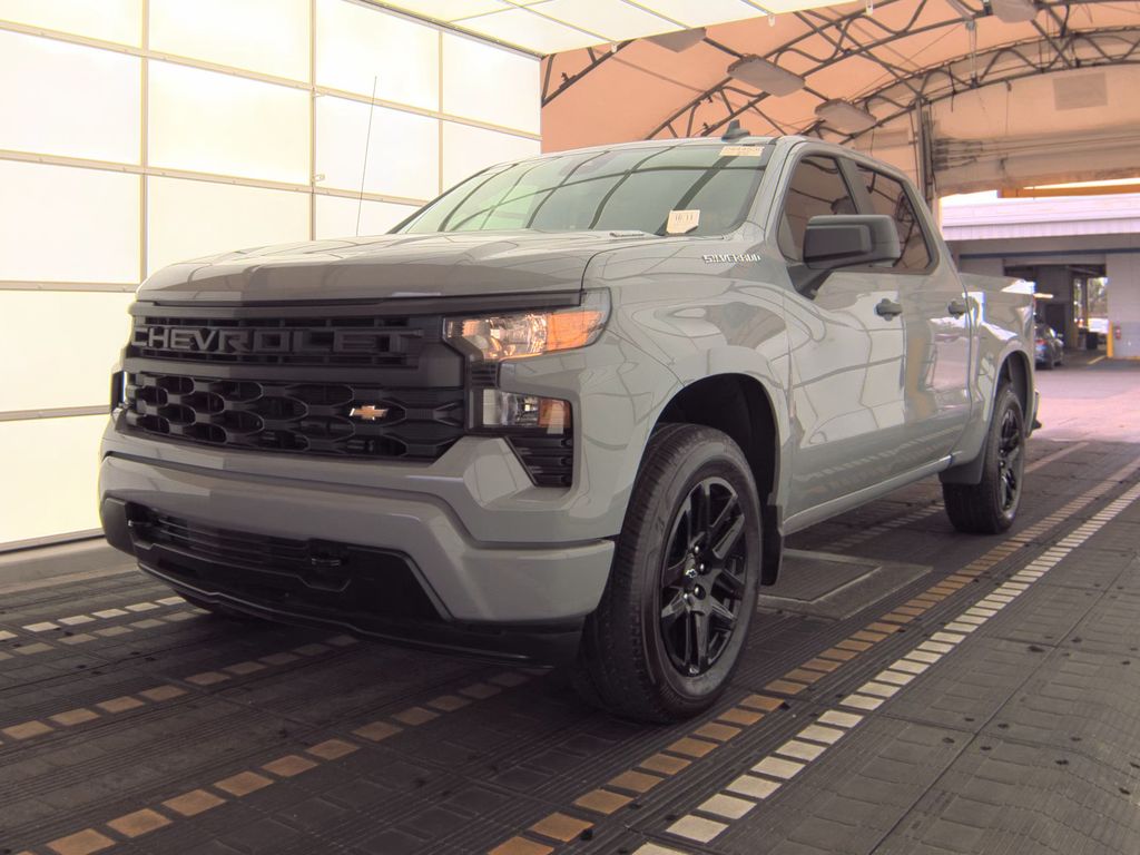 2025 Chevrolet Silverado 1500 Custom photo