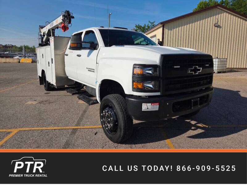 2022 Chevrolet Silverado Medium Duty 4X4 4DR Crew CAB photo