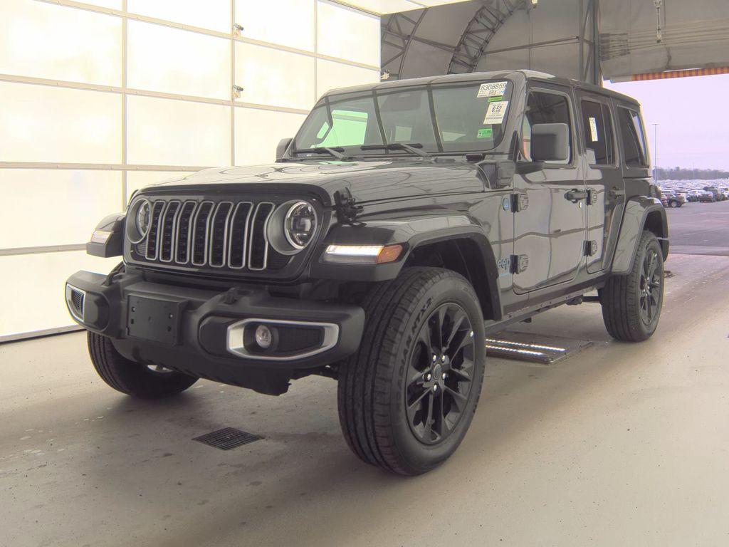 2025 Jeep Wrangler Sahara photo