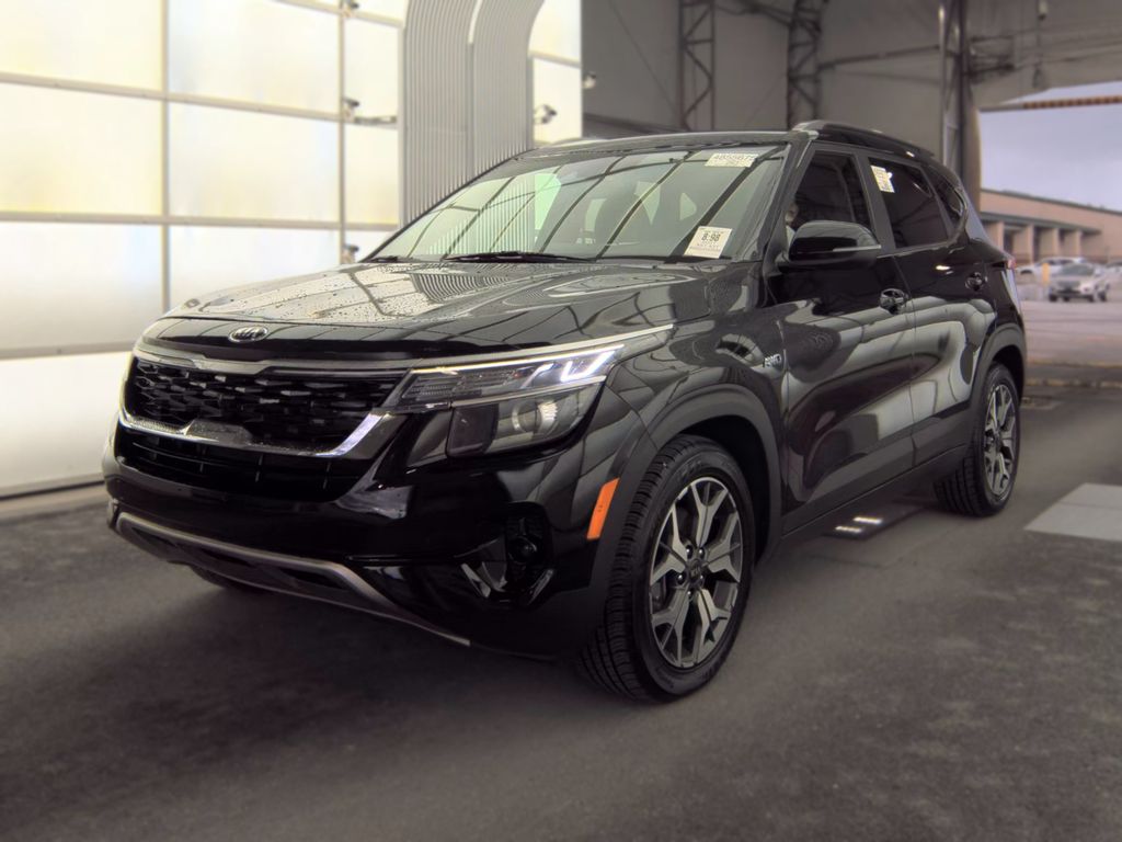 2021 Kia Seltos EX photo