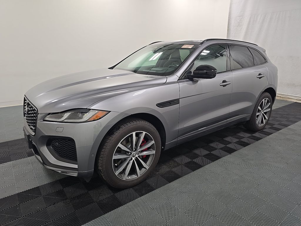 2025 Jaguar F Pace R-Dynam S photo