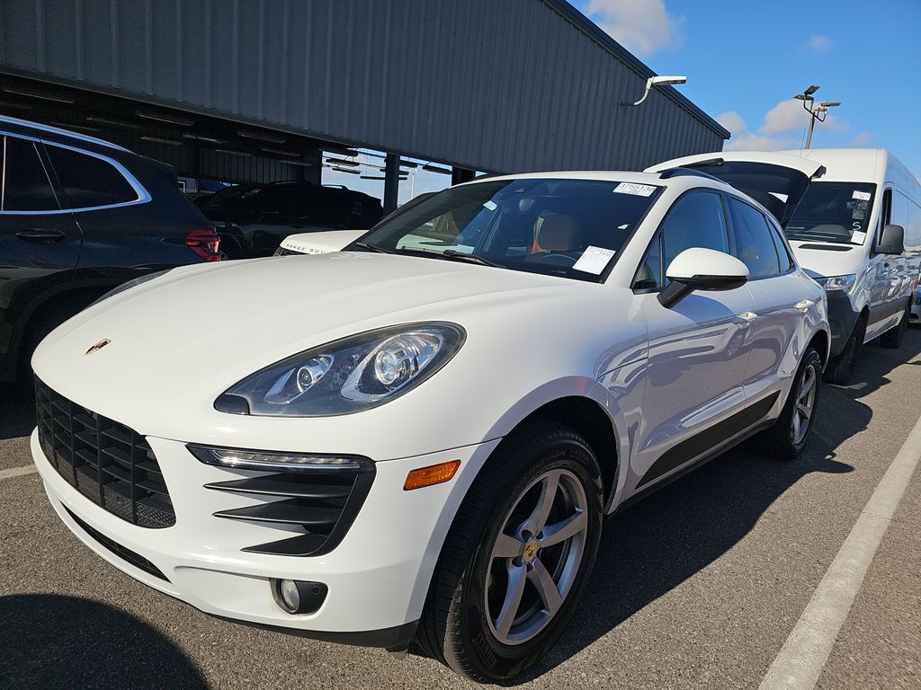 2017 Porsche Macan photo