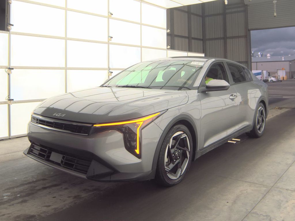 2025 Kia K4 EX photo