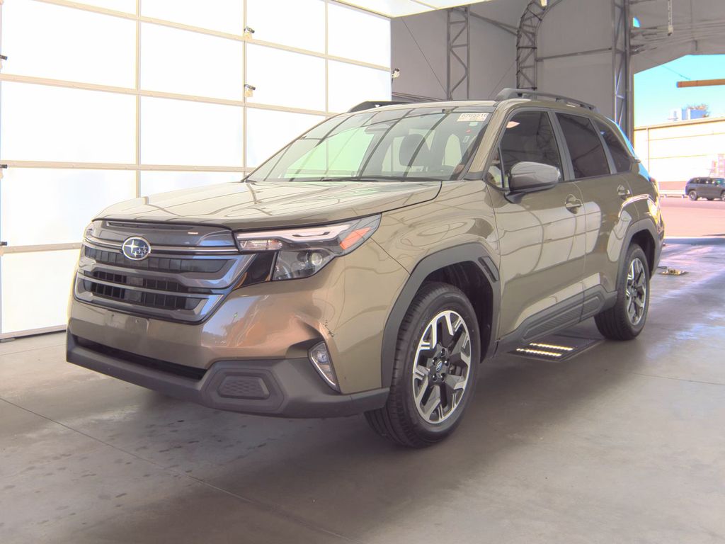 2025 Subaru Forester Premium photo