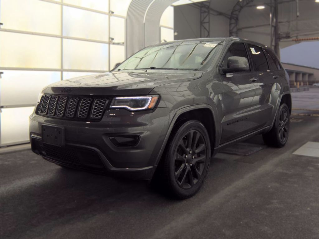 2021 Jeep Grand Cherokee Laredo X photo