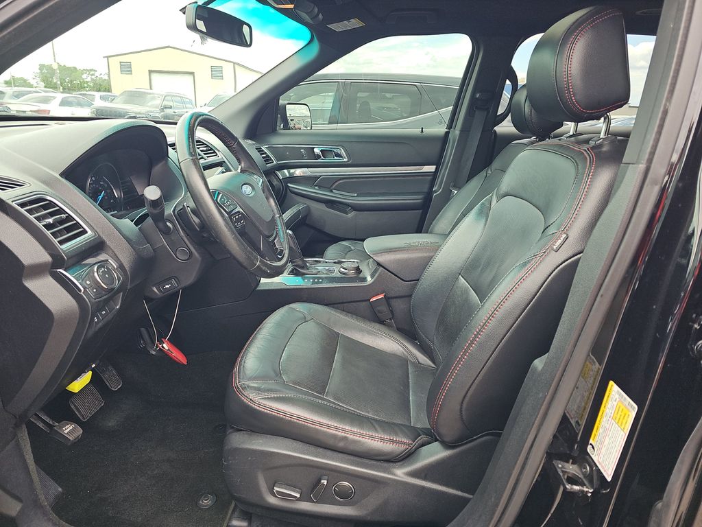 2016 Ford Explorer Sport photo