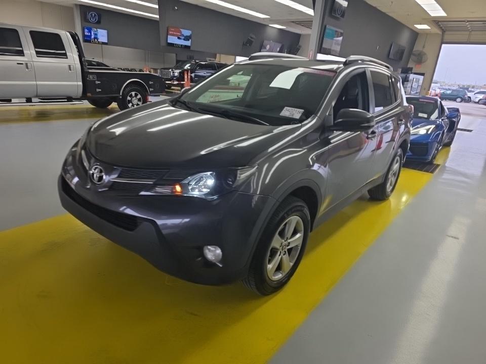2015 Toyota RAV4 XLE photo