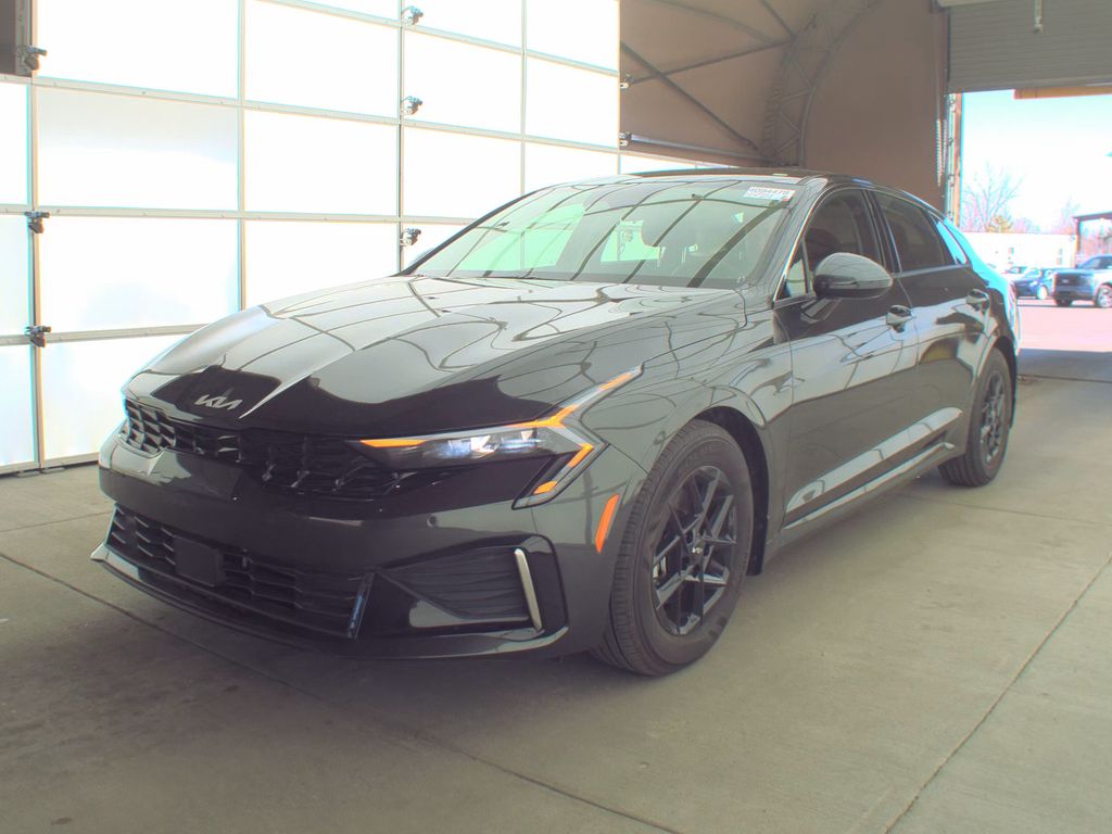 2025 Kia K5 LXS photo
