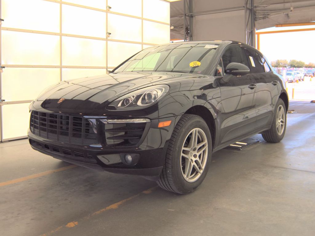 2018 Porsche Macan photo