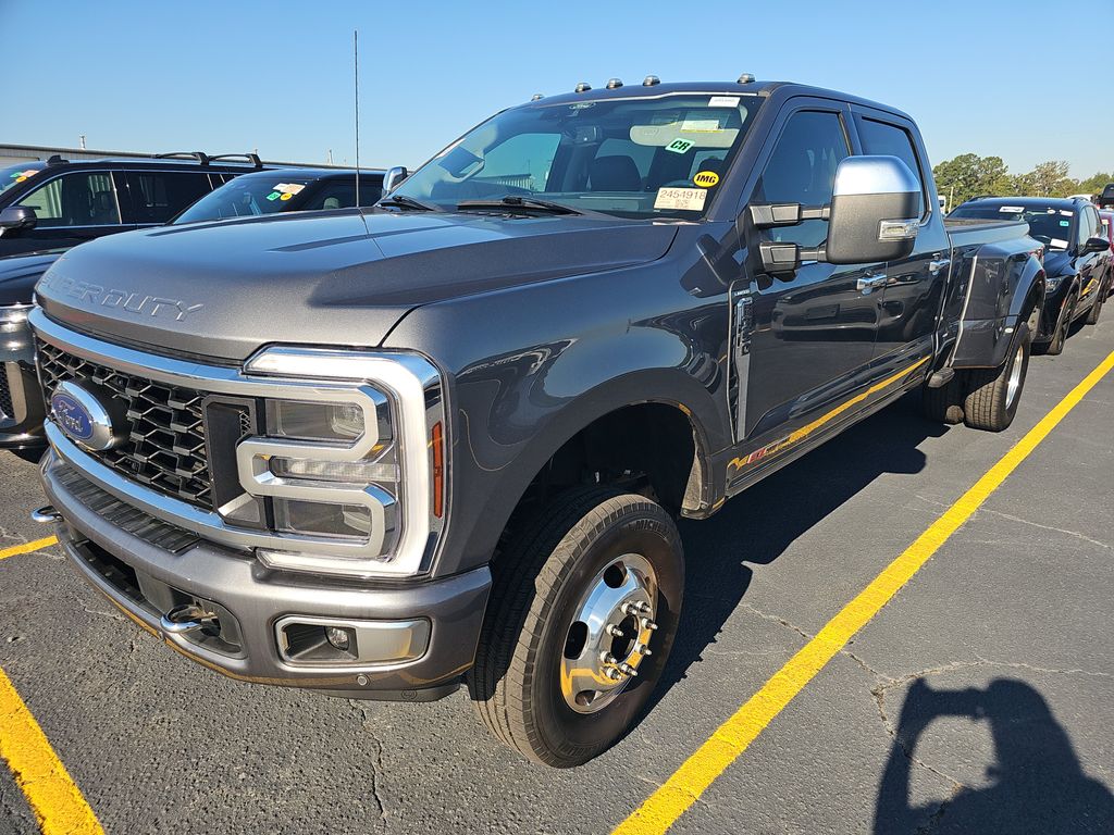 2024 Ford 350 DRW Limited photo