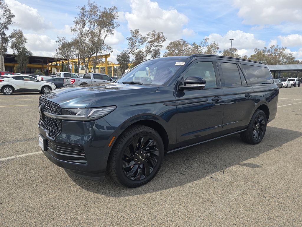 2025 Lincoln Navigator L Reserve photo