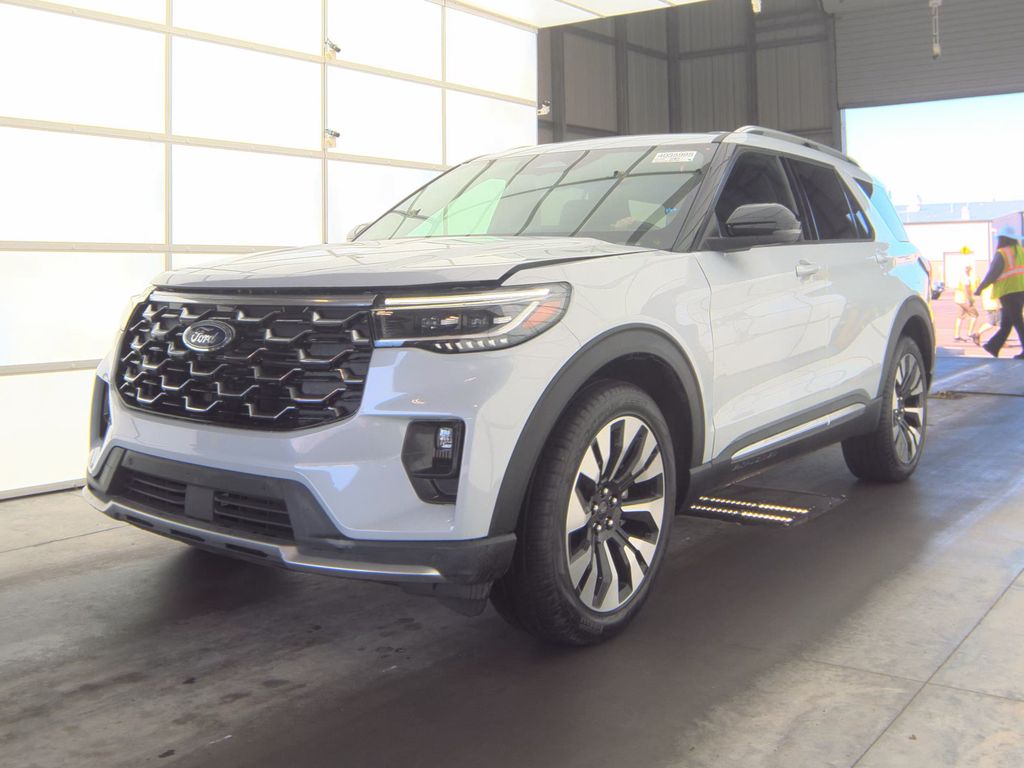 2025 Ford Explorer Platinum photo