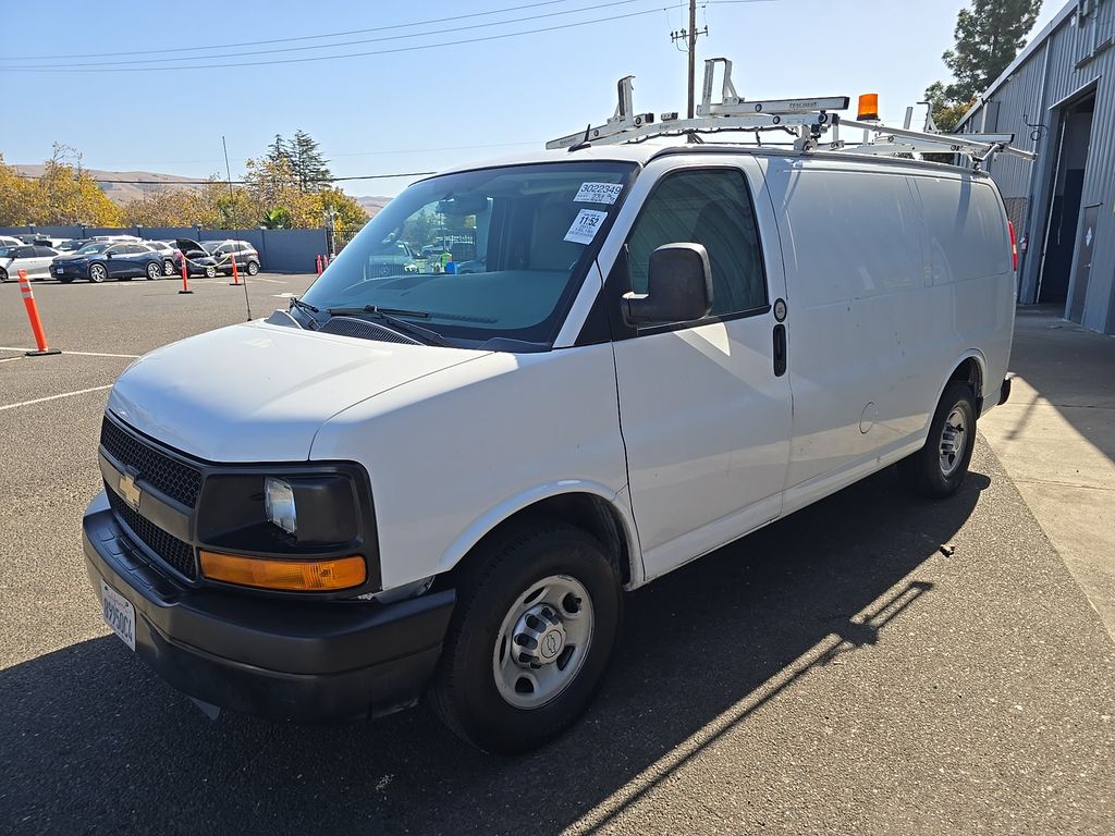 2015 Chevrolet G2500 Cargo photo