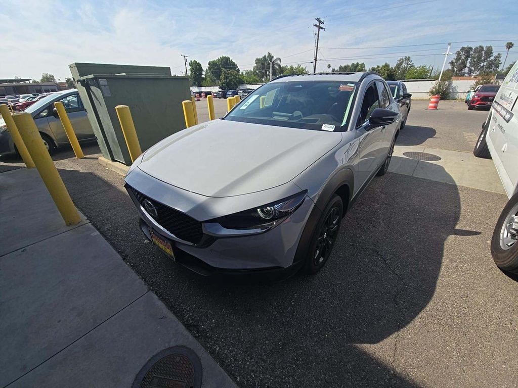 2025 MAZDA CX-30 Premium photo