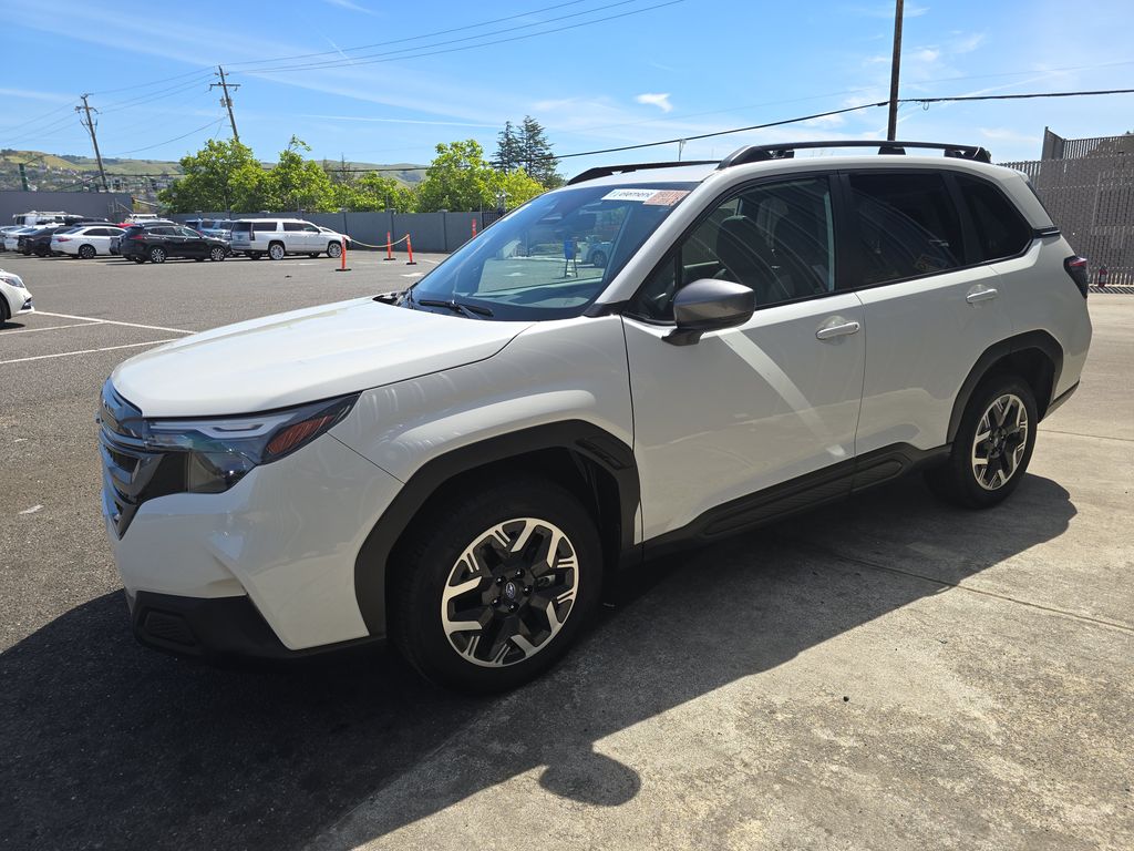 2025 Subaru Forester Premium photo