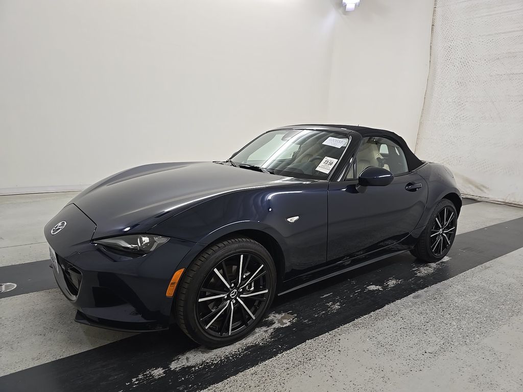 2025 MAZDA MX-5 Miata Grand Tour photo