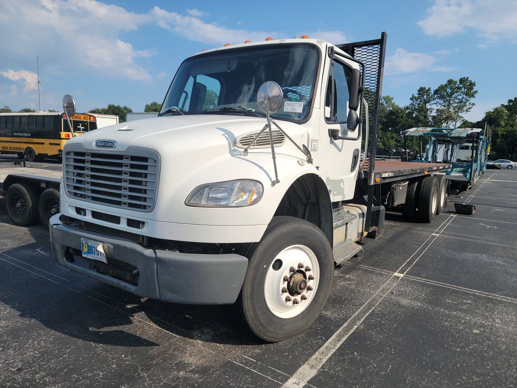 2016 Freightliner M2 photo