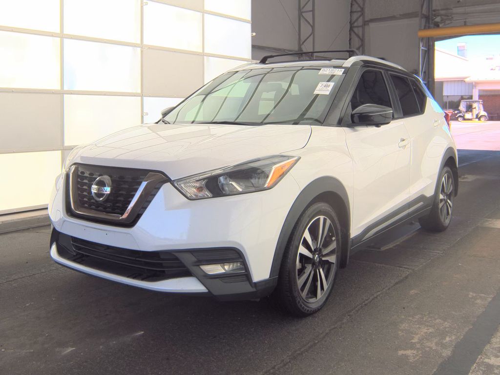2019 Nissan Kicks SR photo