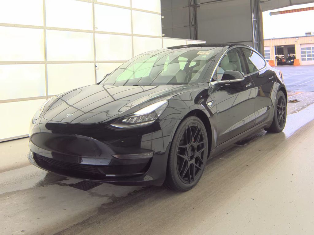 2019 Tesla Model 3 Long Range photo