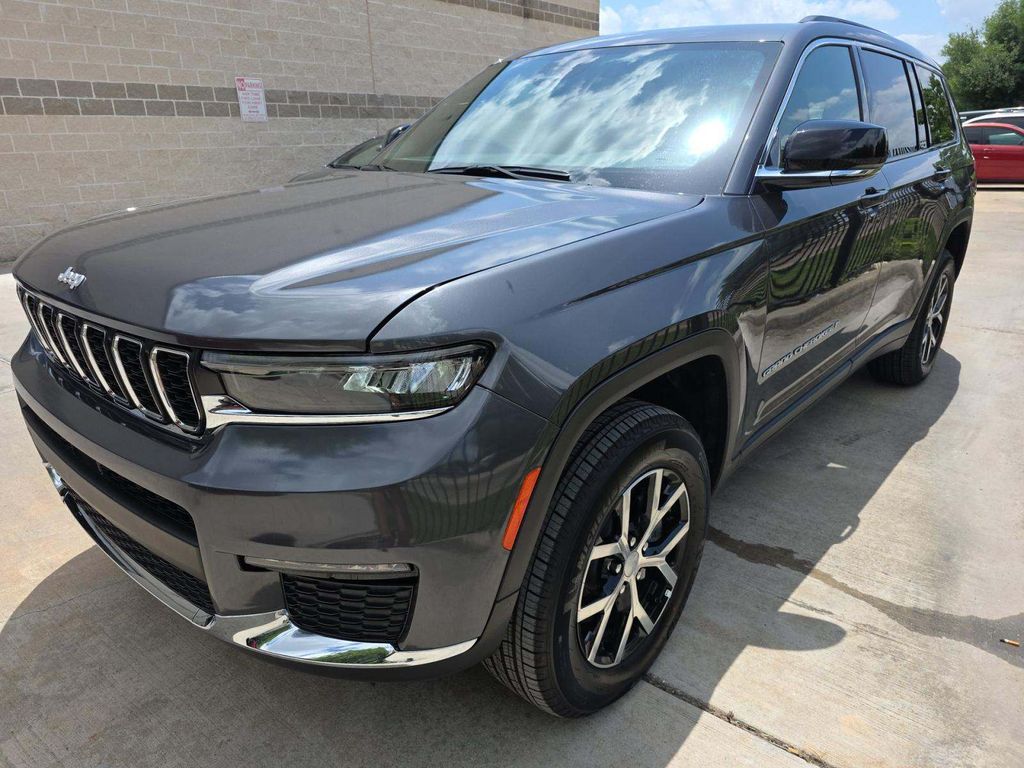 2025 Jeep Grand Cherokee Limited photo