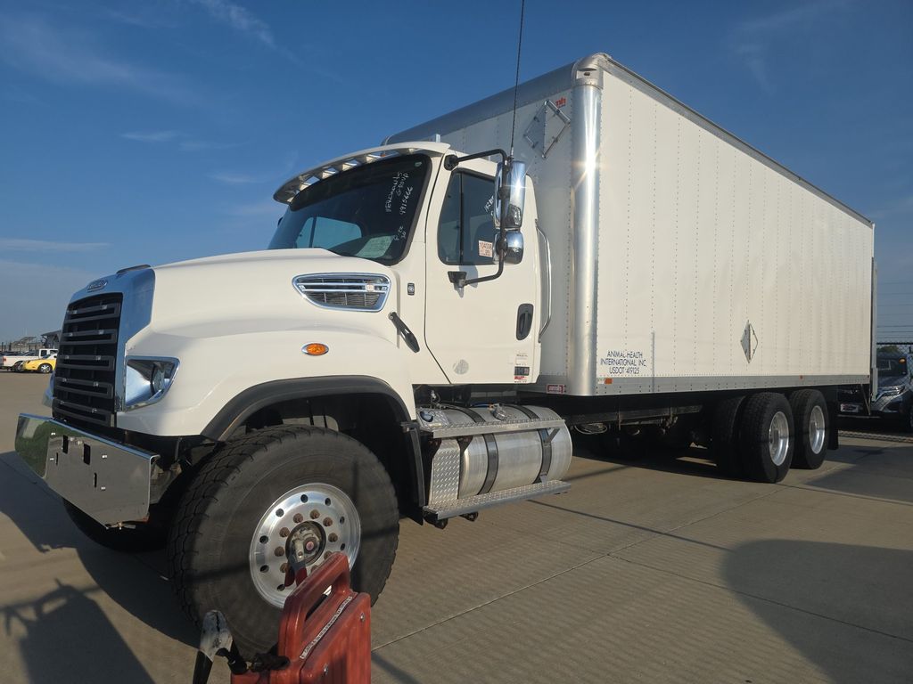 2020 Freightliner 114SD photo