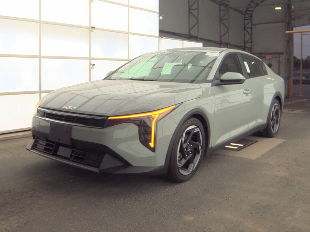 2025 Kia K4 EX photo