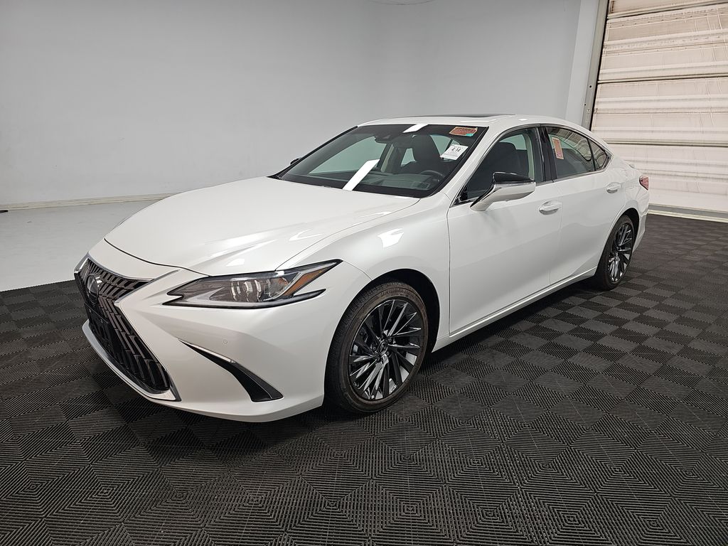 2025 Lexus ES 300H LUX photo