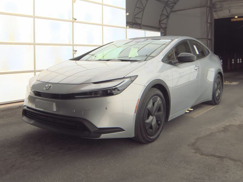 2025 Toyota Prius LE photo