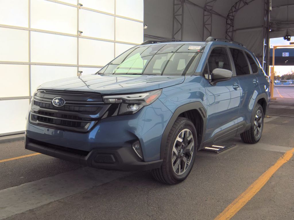 2025 Subaru Forester Premium photo