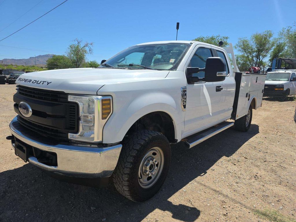 2019 Ford F-350 XL photo