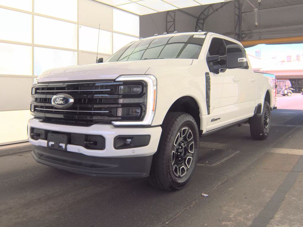 2025 Ford F-250 Platinum photo