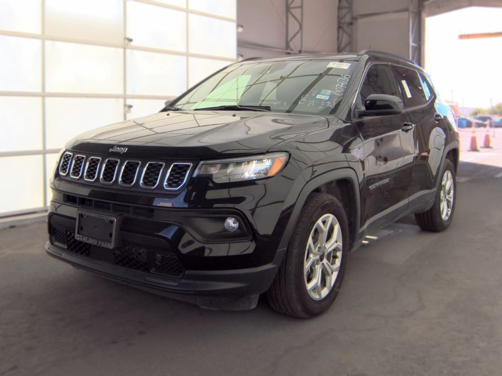 2025 Jeep Compass Latitude photo