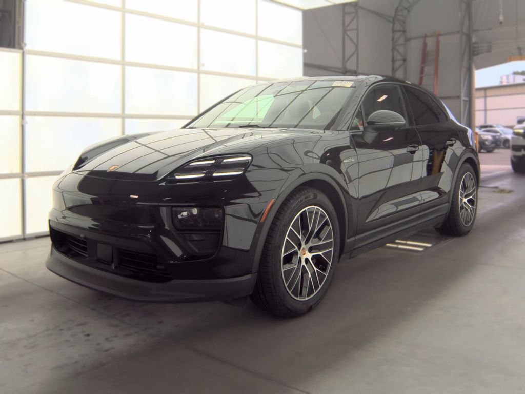 2025 Porsche Macan Electric photo